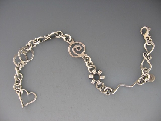 Silver Bench Bracelet (B122)
